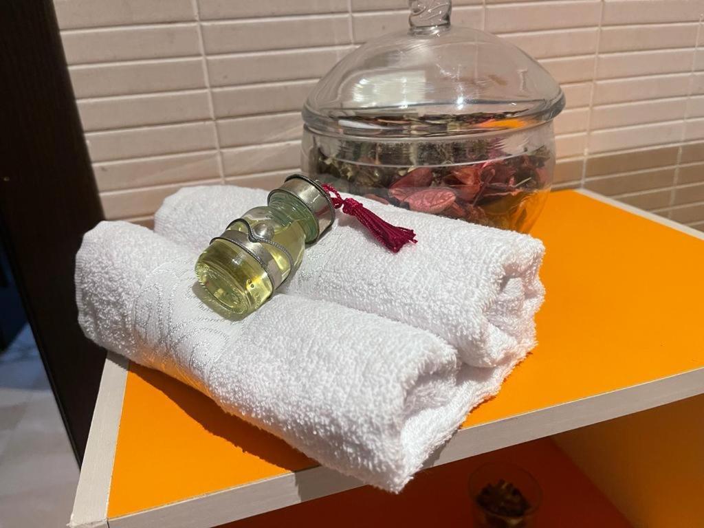 Magnifique Appartement Spacieux Confort Propre Familial 2 Chambres Salon Et Salle A Manger A 20Mn A Pied De Place Jemaa El Fina 4 Piscines Dans Espace De Golf A 12 Mn En Voitures L Entree Est Gratuit Pour La Clientele Ouvert Entre 10H Et 20H Marraquexe Exterior foto